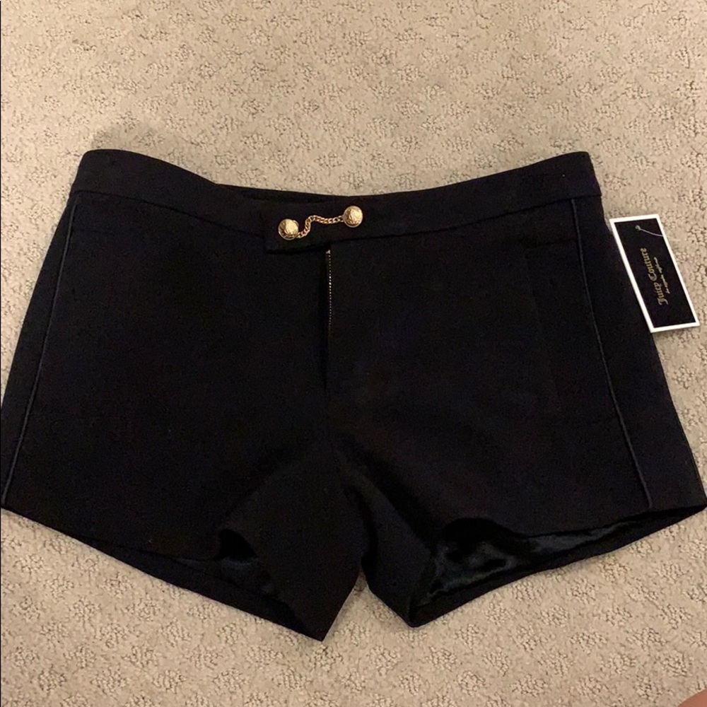 Black juicy couture shorts size 6 run small